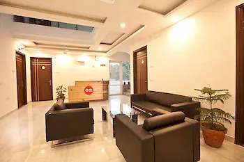 Oyo Premium Medanta Hotel Gurgaon